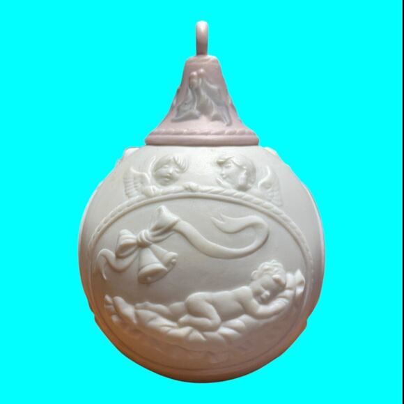 Lladro Year 1997 Ball Ornament Baby’s First Christmas Porcelain #16539 - Picture 3 of 16